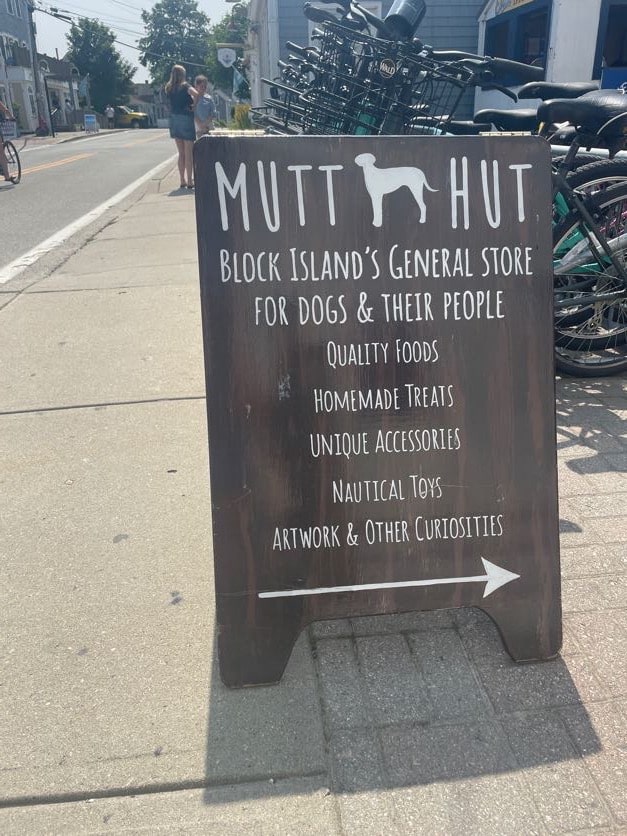 the mutt hut sign block island