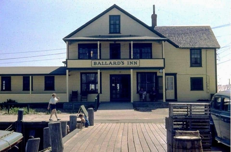 old photo of Ballard's Inn